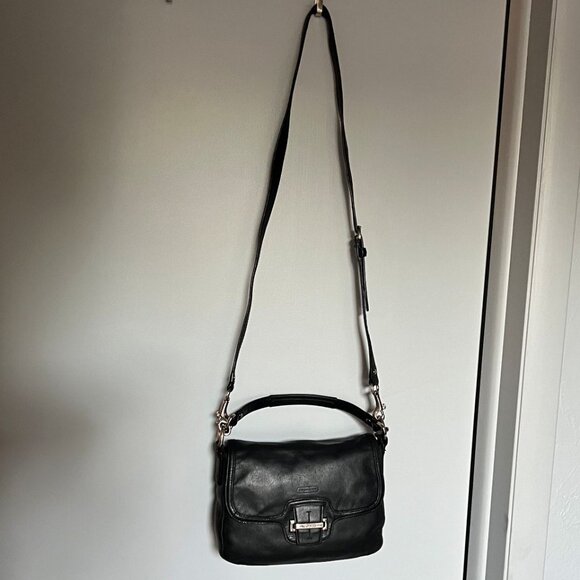 Coach Vintage Taylor Flap Leather Bag (F25206), Detachable Crossbody Strap EUC - Picture 5 of 15
